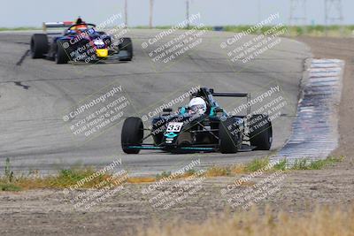 media/Apr-30-2023-CalClub SCCA (Sun) [[28405fd247]]/Group 4/Outside Grapevine/